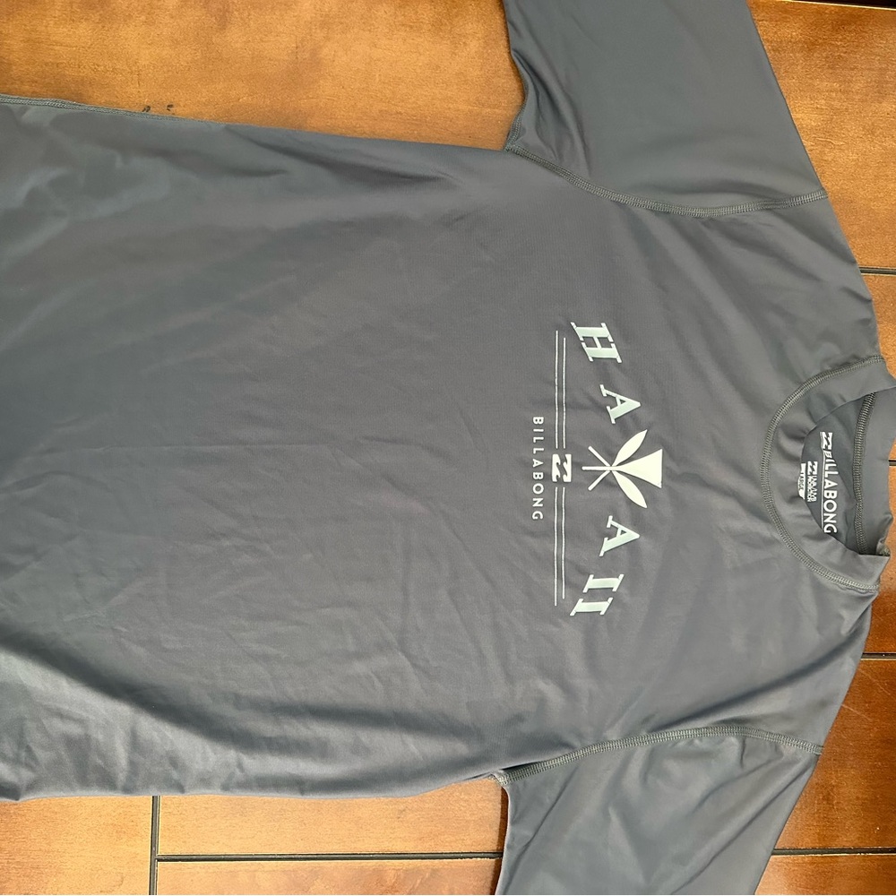 Billabong Gray Short Sleeve Tee